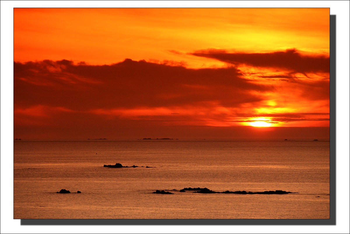 18 Août 2009 - Mer d'Iroise vue de la Pointe de Pen Hir - Coucher de soleil