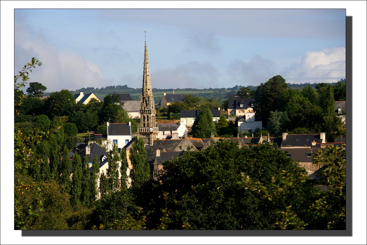 Lopérec, le Bourg