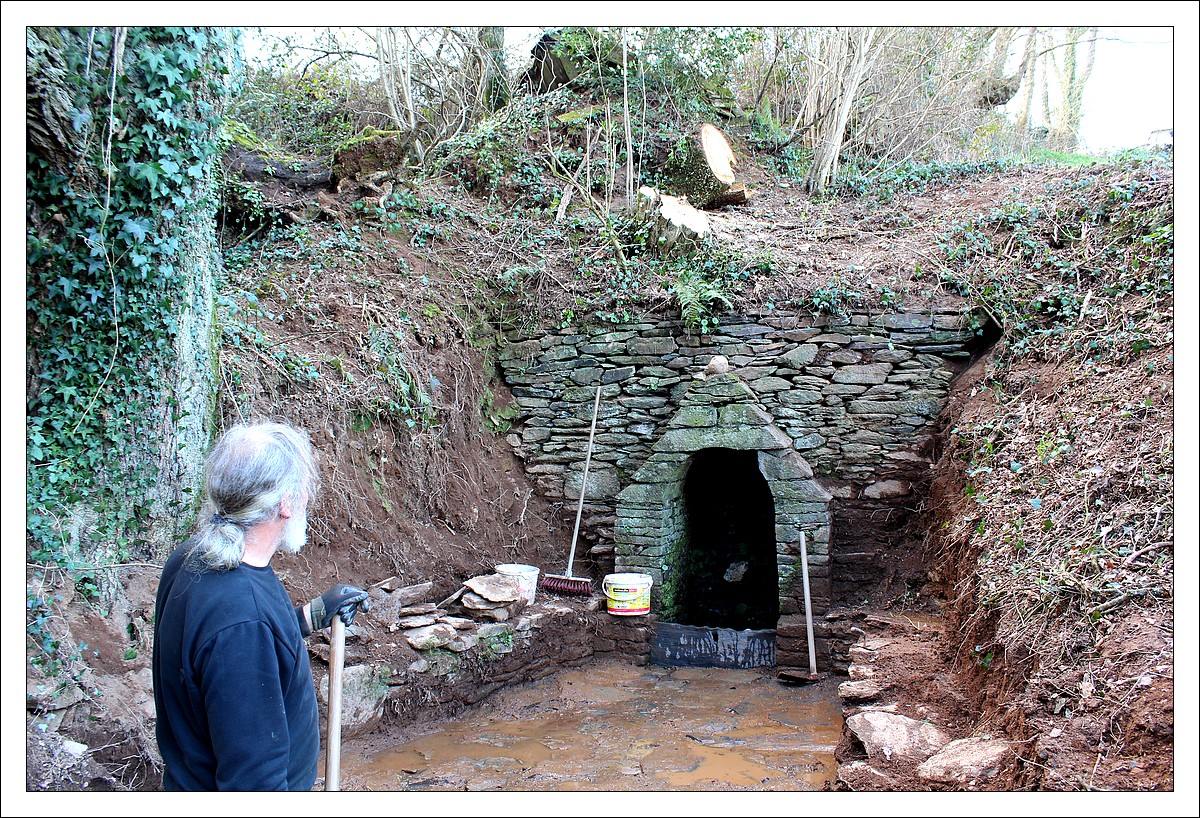 Lopérec - Fontaine Saint-Guénolé