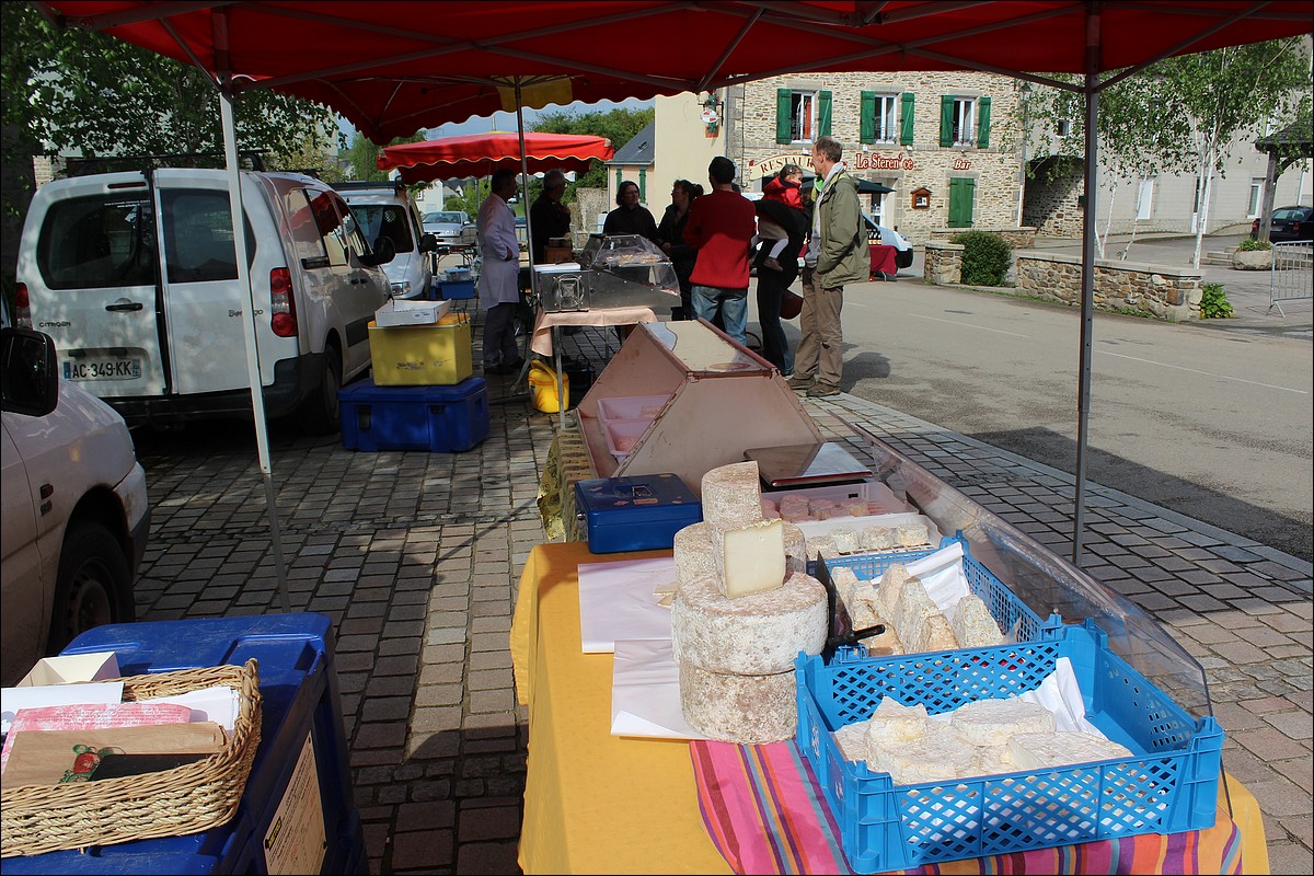 20 Mai 2012 - Lopérec -Marché de Pays et Vide-Greniers 2012