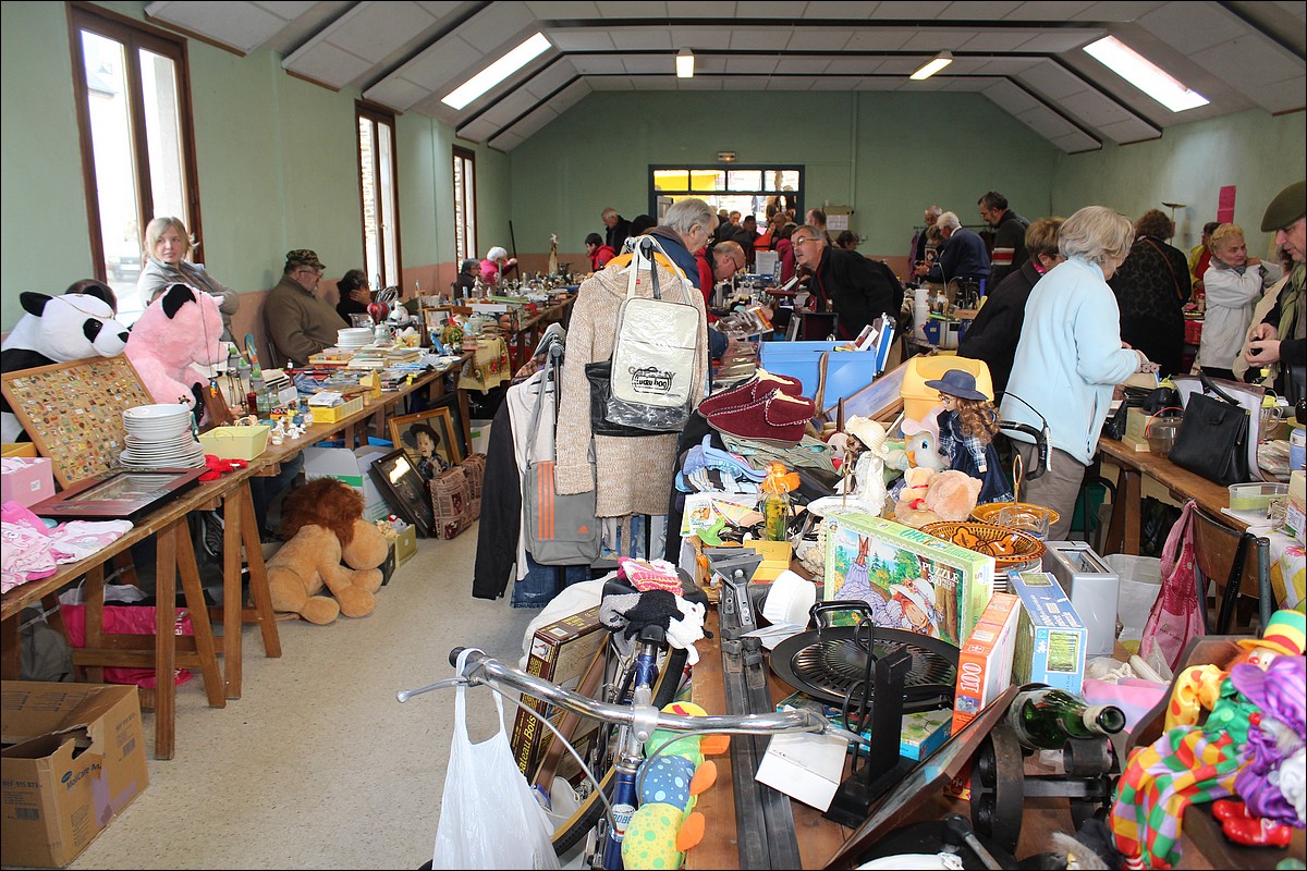 20 Mai 2012 - Lopérec -Marché de Pays et Vide-Greniers 2012