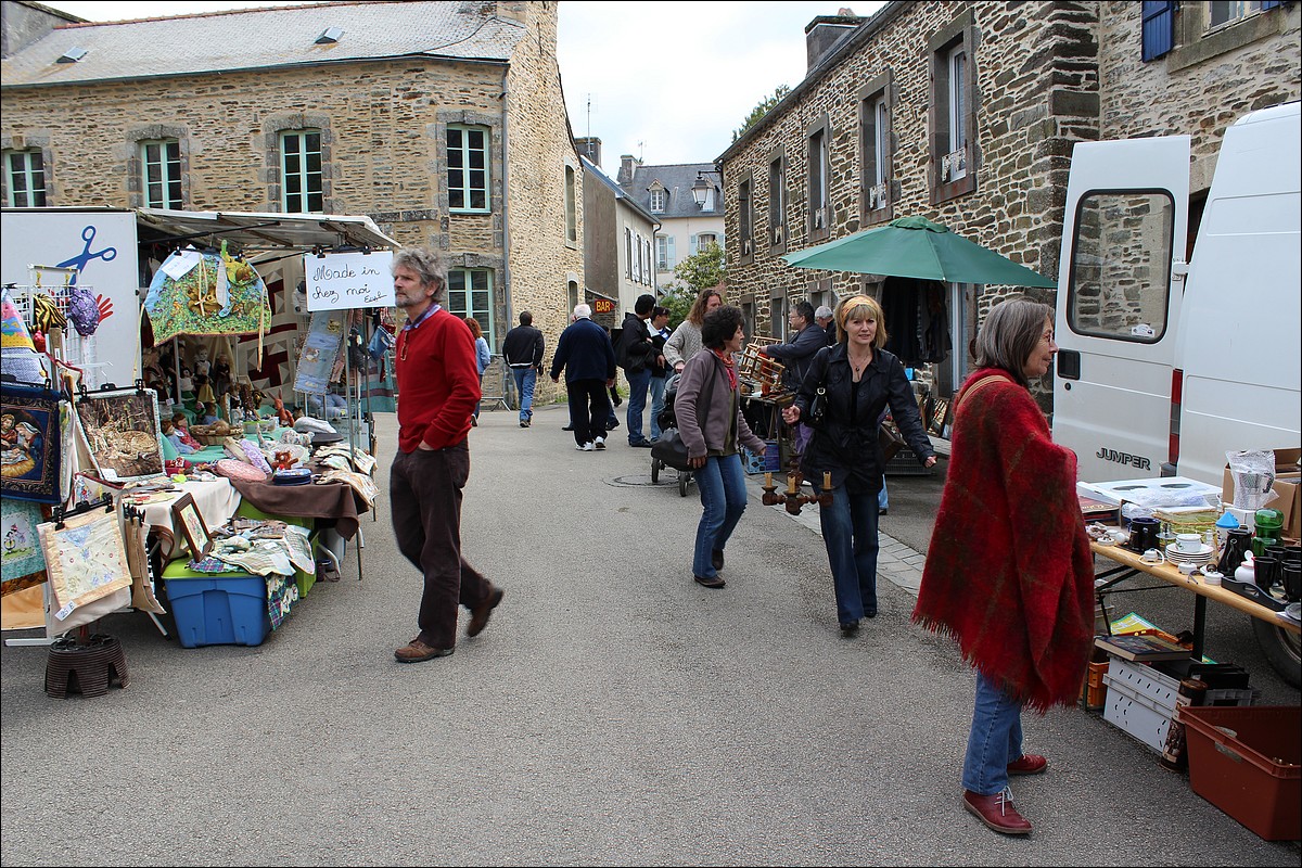 20 Mai 2012 - Lopérec -Marché de Pays et Vide-Greniers 2012