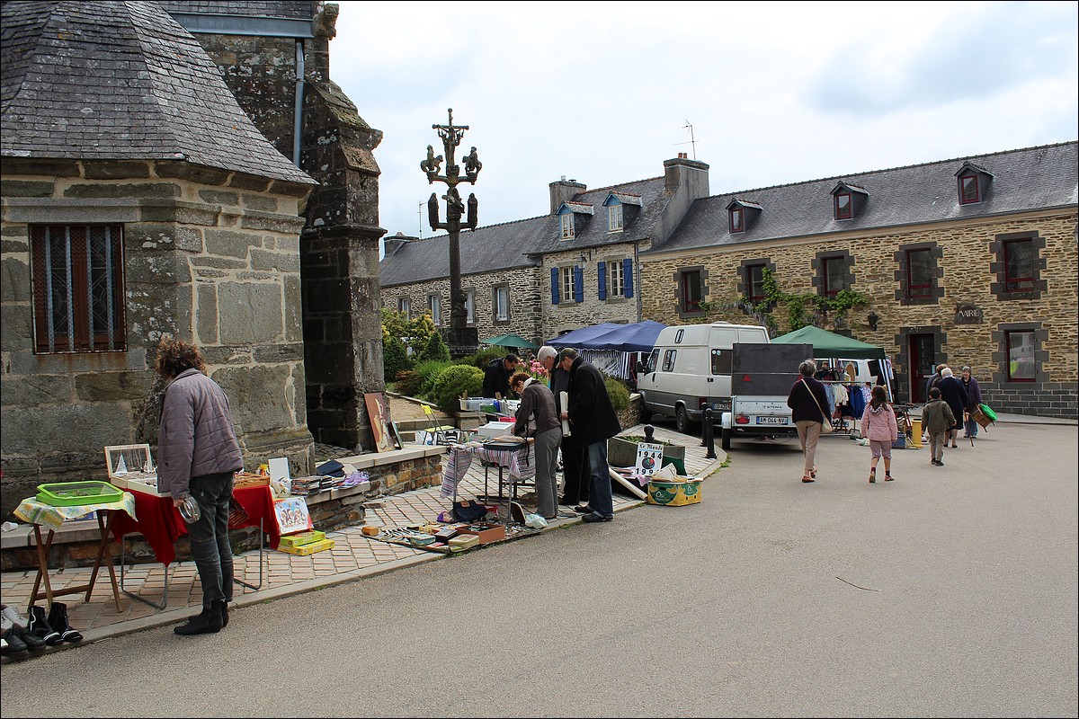 20 Mai 2012 - Lopérec -Marché de Pays et Vide-Greniers 2012