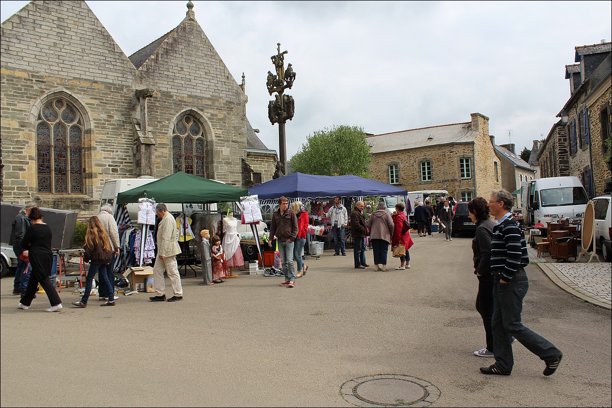 20 Mai 2012 - Lopérec -Marché de Pays et Vide-Greniers 2012