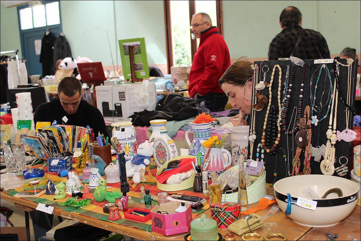 20 Mai 2012 - Lopérec -Marché de Pays et Vide-Greniers 2012