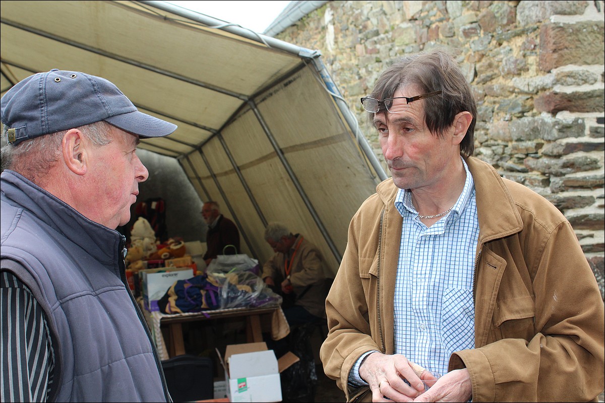 20 Mai 2012 - Lopérec -Marché de Pays et Vide-Greniers 2012