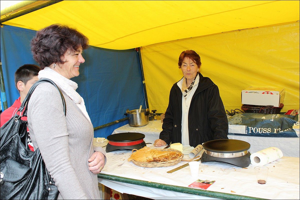 20 Mai 2012 - Lopérec -Marché de Pays et Vide-Greniers 2012