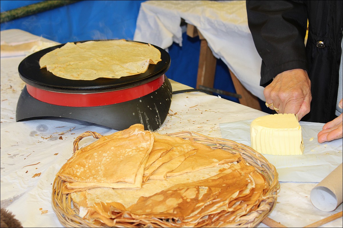 20 Mai 2012 - Lopérec -Marché de Pays et Vide-Greniers 2012