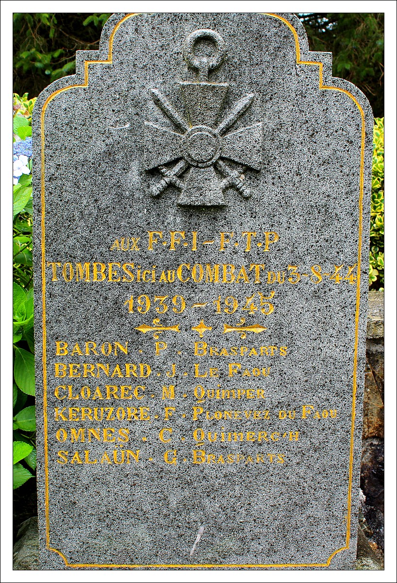 Lopérec - Cérémonie au Monument de la Résistance