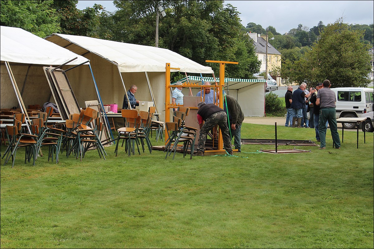 Samedi 1er Septembre 2012 - Lopérec - Préparation de la Fête du Village
