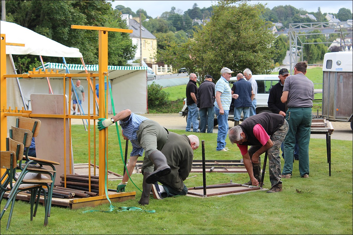 Samedi 1er Septembre 2012 - Lopérec - Préparation de la Fête du Village