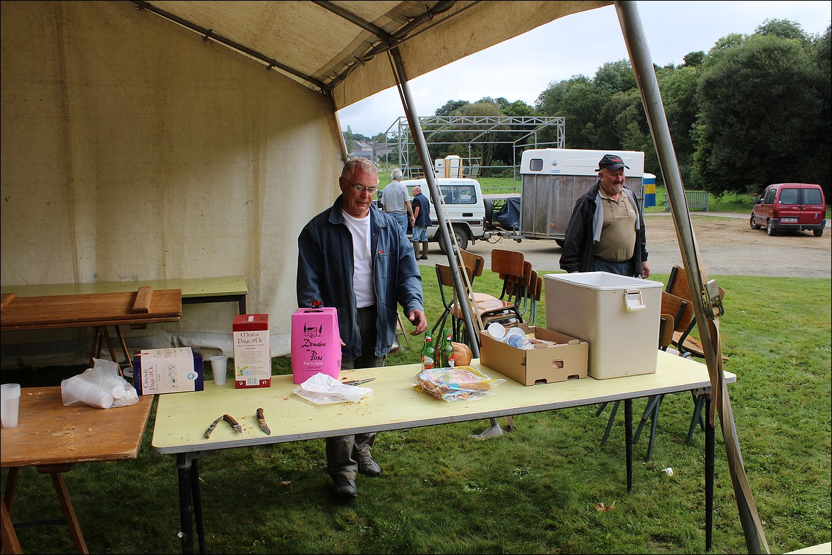 Samedi 1er Septembre 2012 - Lopérec - Préparation de la Fête du Village