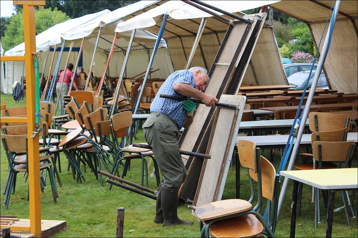 Samedi 1er Septembre 2012 - Lopérec - Préparation de la Fête du Village
