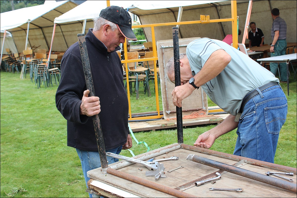 Samedi 1er Septembre 2012 - Lopérec - Préparation de la Fête du Village