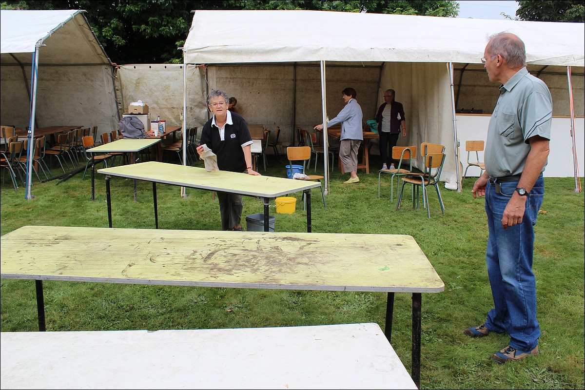 Samedi 1er Septembre 2012 - Lopérec - Préparation de la Fête du Village
