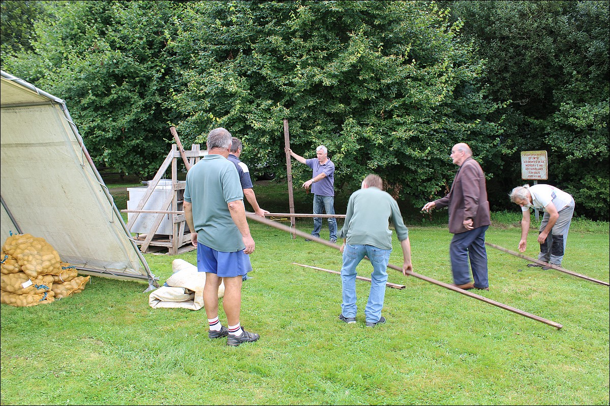Samedi 1er Septembre 2012 - Lopérec - Préparation de la Fête du Village