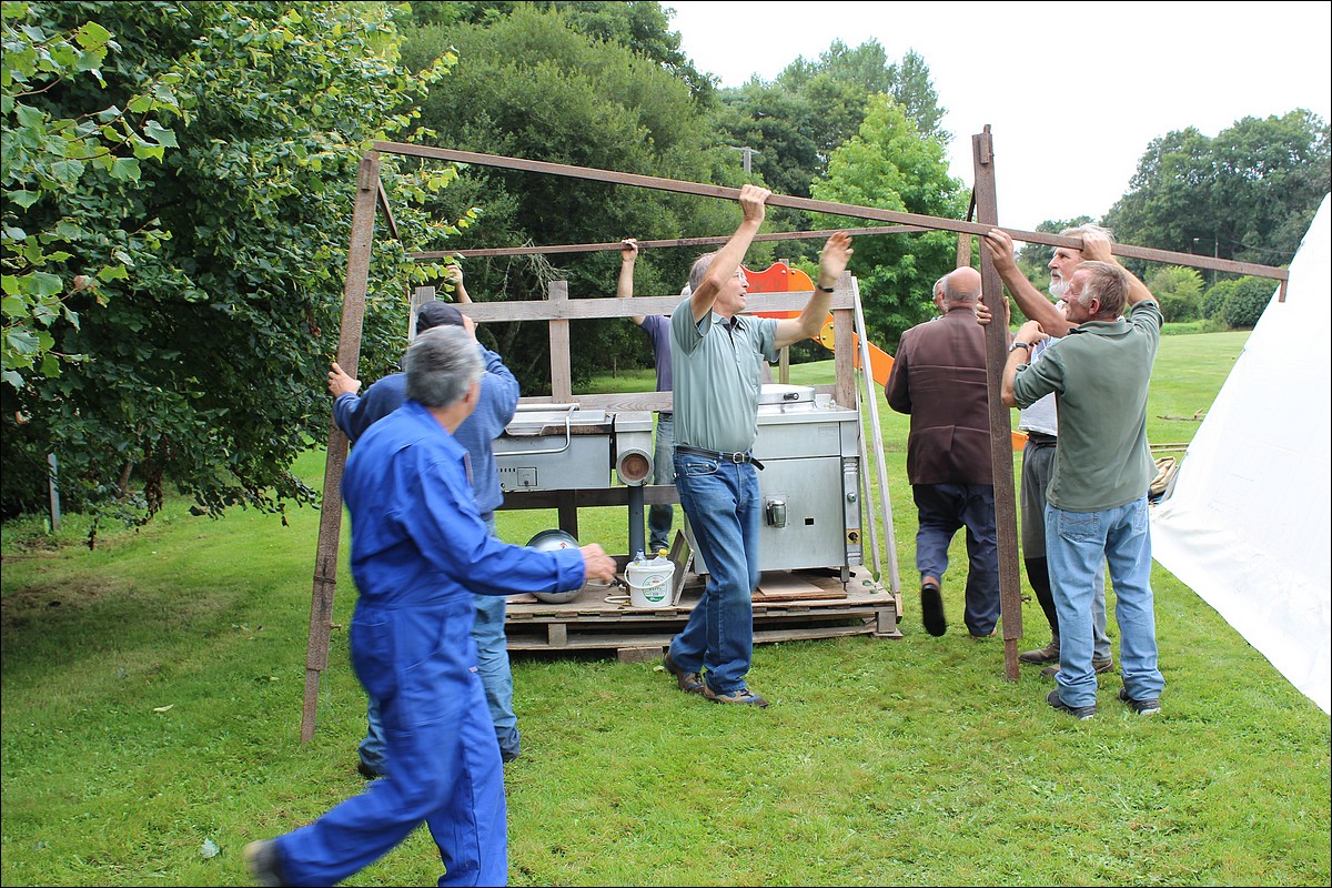 Samedi 1er Septembre 2012 - Lopérec - Préparation de la Fête du Village