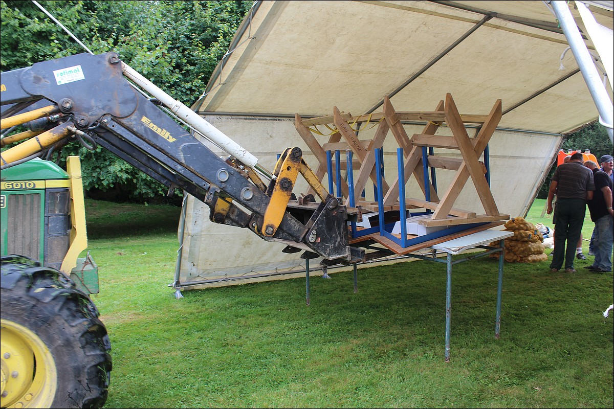 Samedi 1er Septembre 2012 - Lopérec - Préparation de la Fête du Village