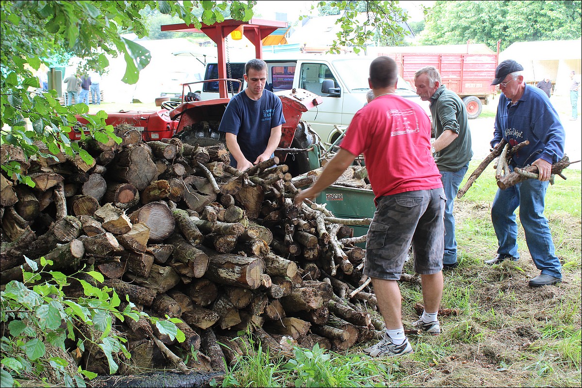 Samedi 1er Septembre 2012 - Lopérec - Préparation de la Fête du Village