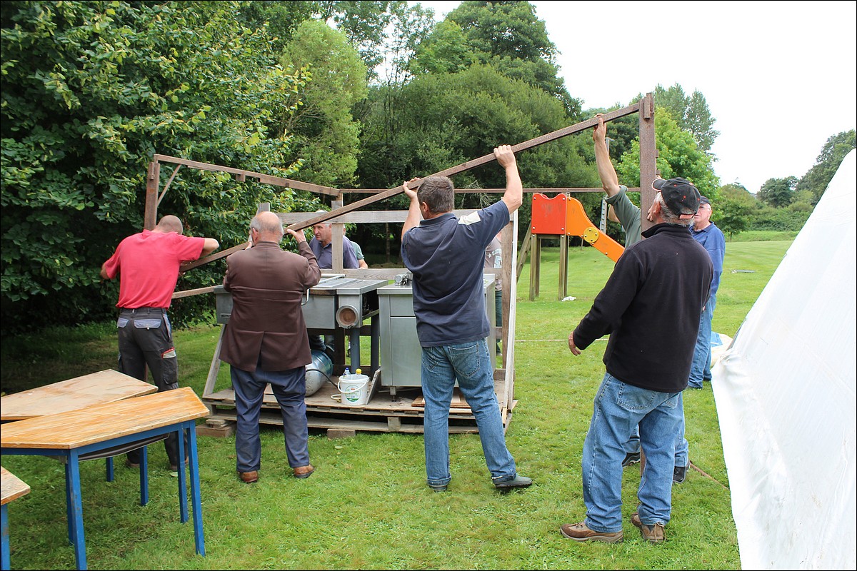 Samedi 1er Septembre 2012 - Lopérec - Préparation de la Fête du Village