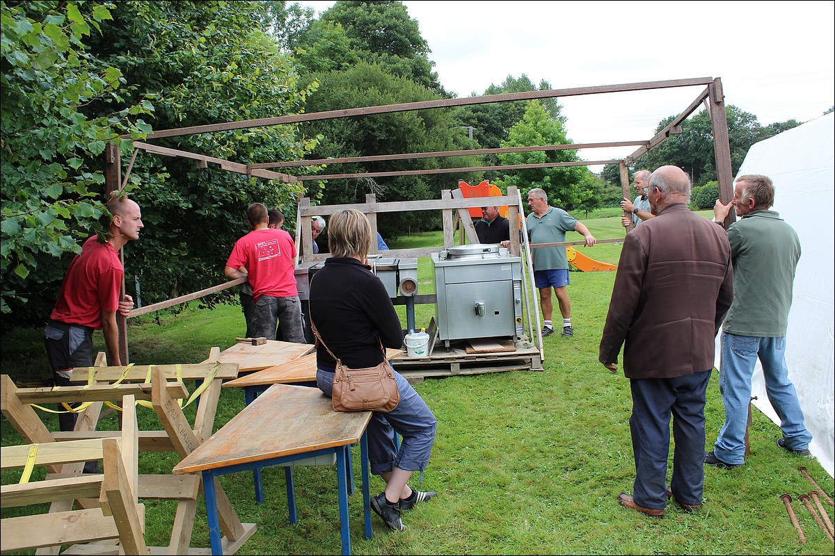 Samedi 1er Septembre 2012 - Lopérec - Préparation de la Fête du Village