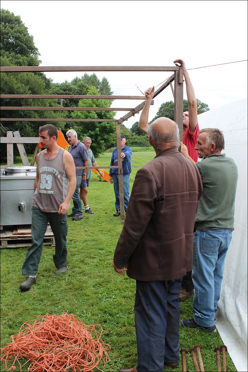 Samedi 1er Septembre 2012 - Lopérec - Préparation de la Fête du Village