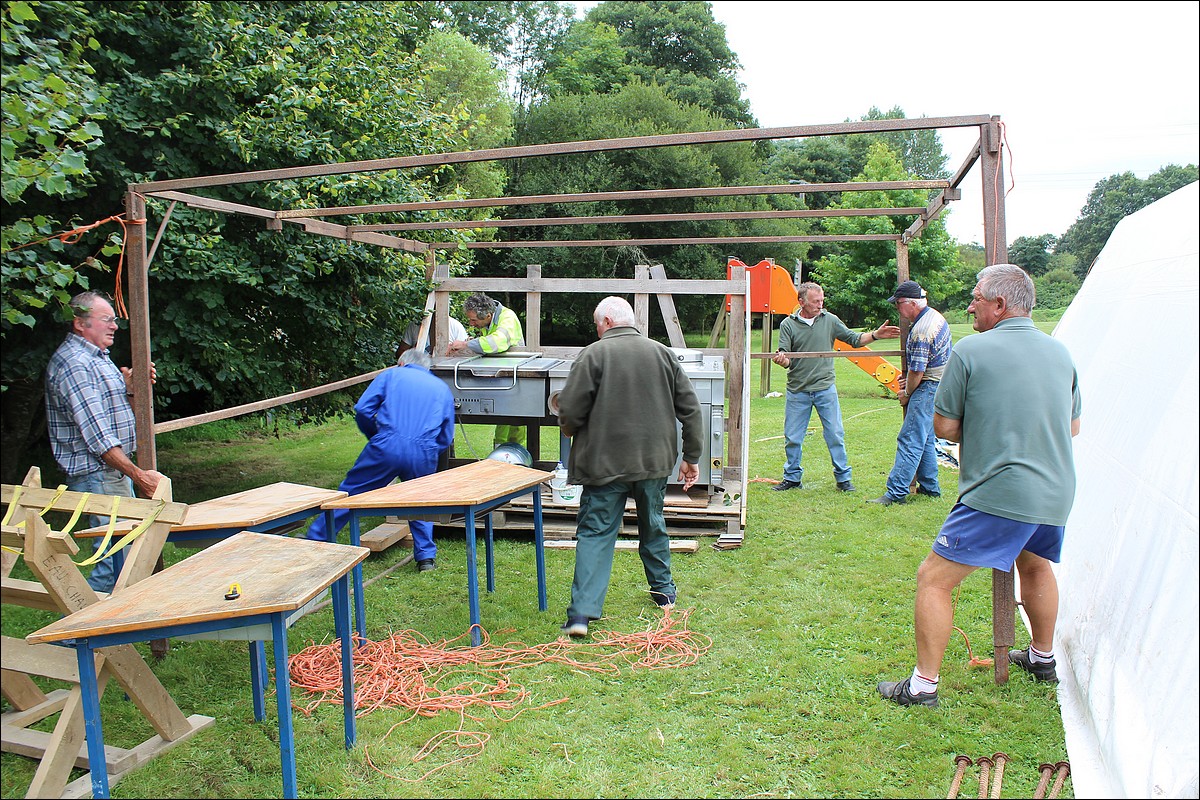 Samedi 1er Septembre 2012 - Lopérec - Préparation de la Fête du Village