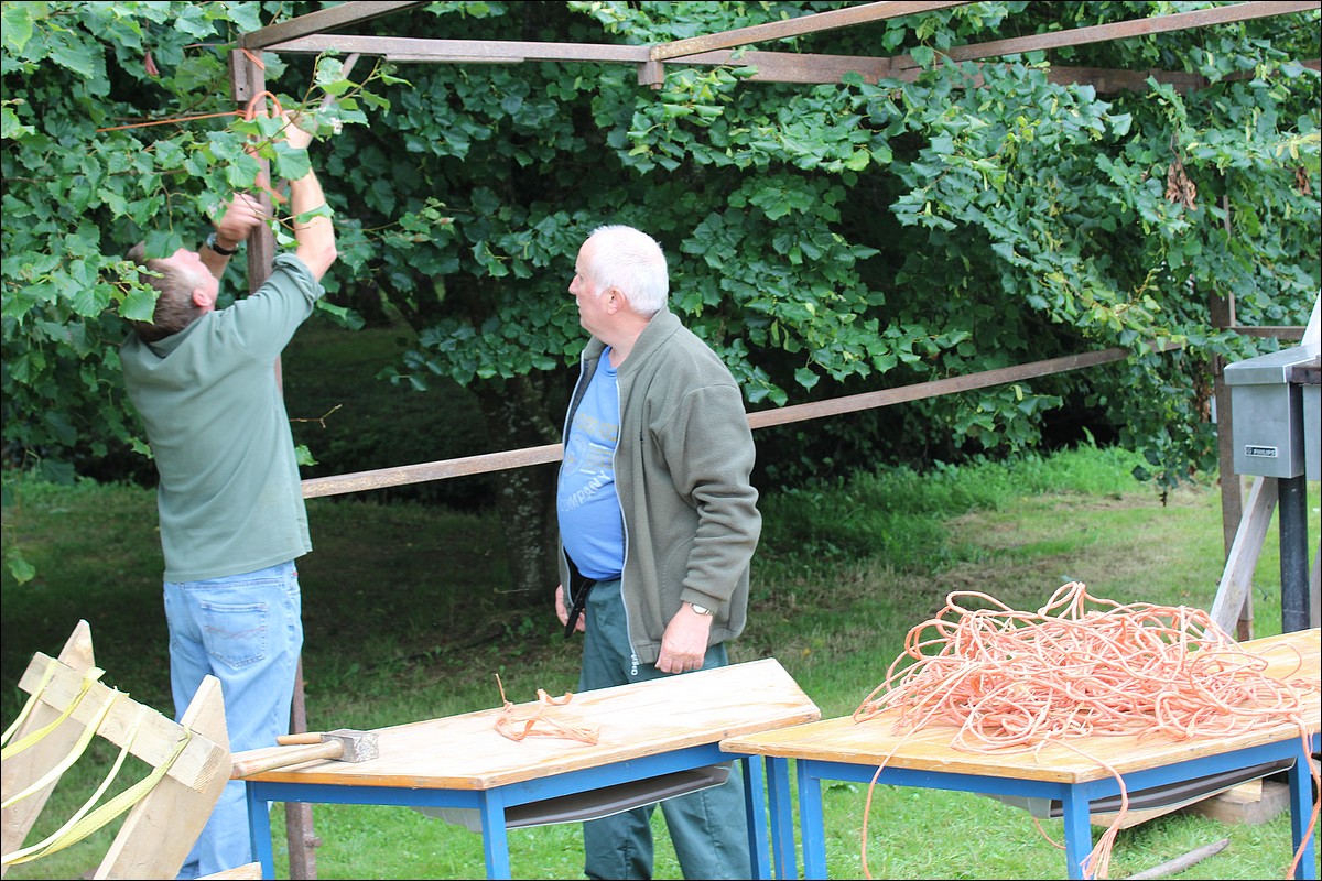 Samedi 1er Septembre 2012 - Lopérec - Préparation de la Fête du Village