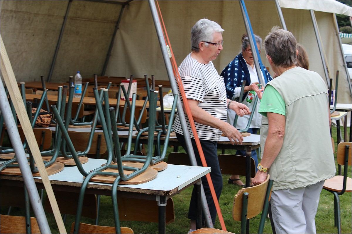 Samedi 1er Septembre 2012 - Lopérec - Préparation de la Fête du Village