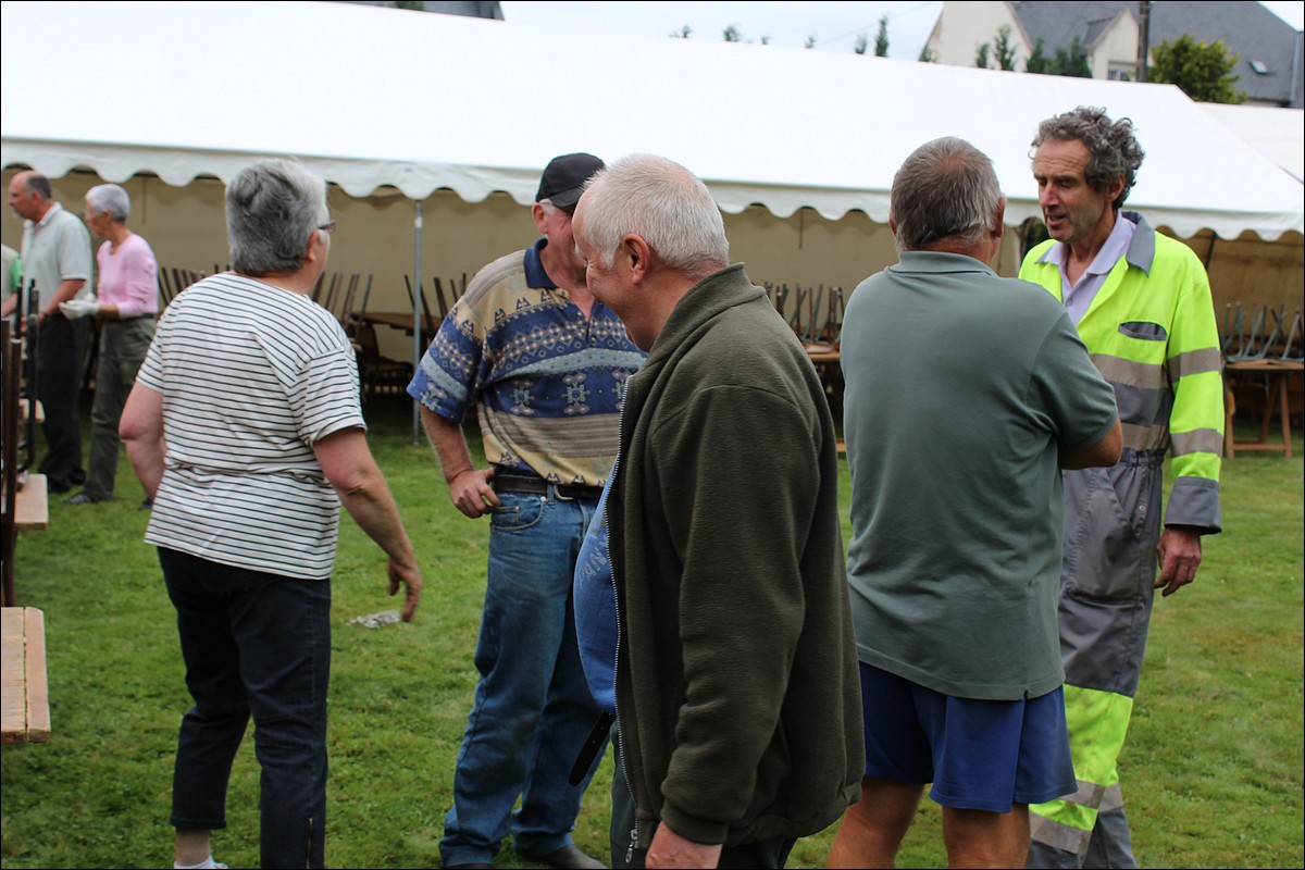 Samedi 1er Septembre 2012 - Lopérec - Préparation de la Fête du Village