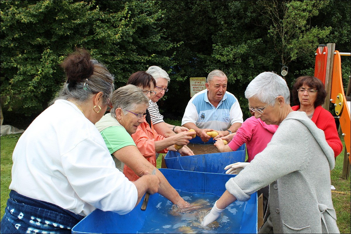Samedi 1er Septembre 2012 - Lopérec - Préparation de la Fête du Village