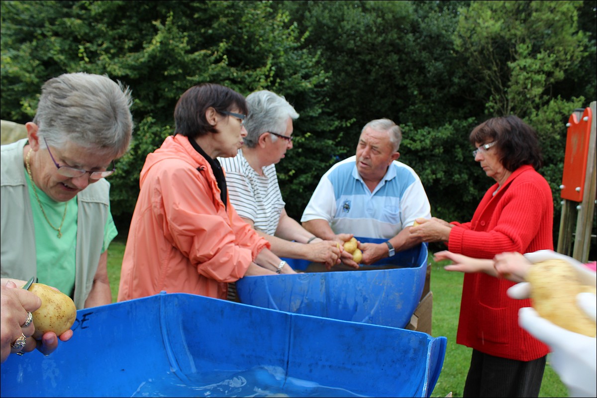 Samedi 1er Septembre 2012 - Lopérec - Préparation de la Fête du Village