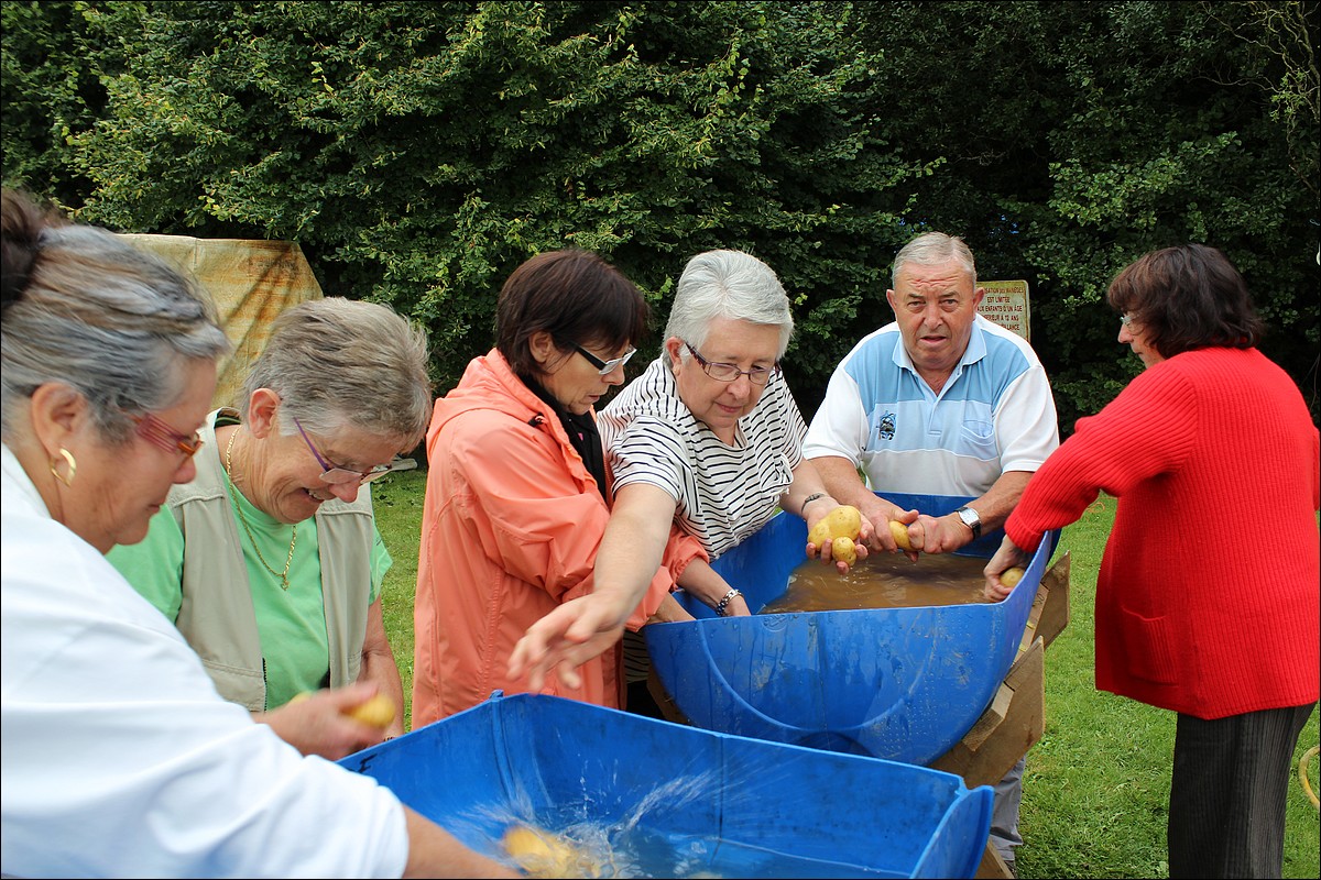 Samedi 1er Septembre 2012 - Lopérec - Préparation de la Fête du Village