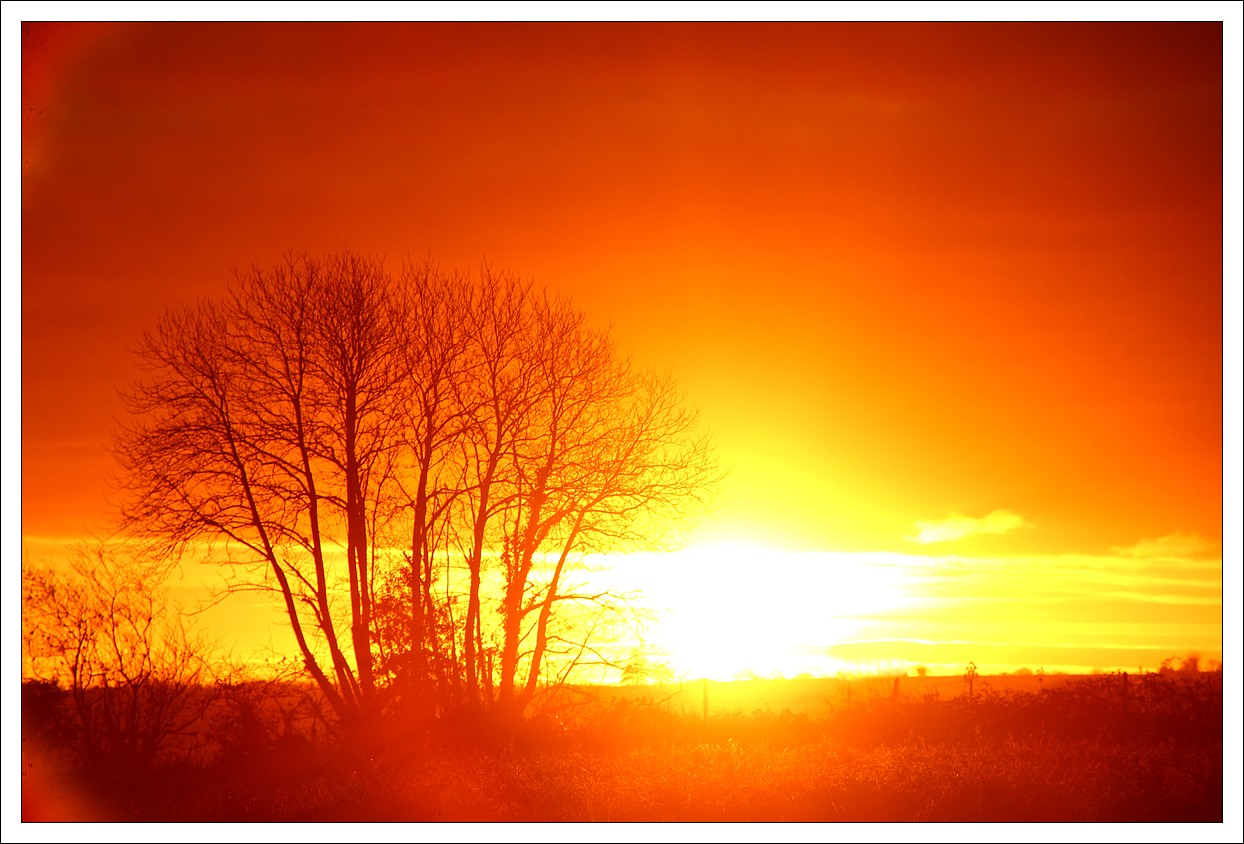Lopérec, Au Lever du Soleil