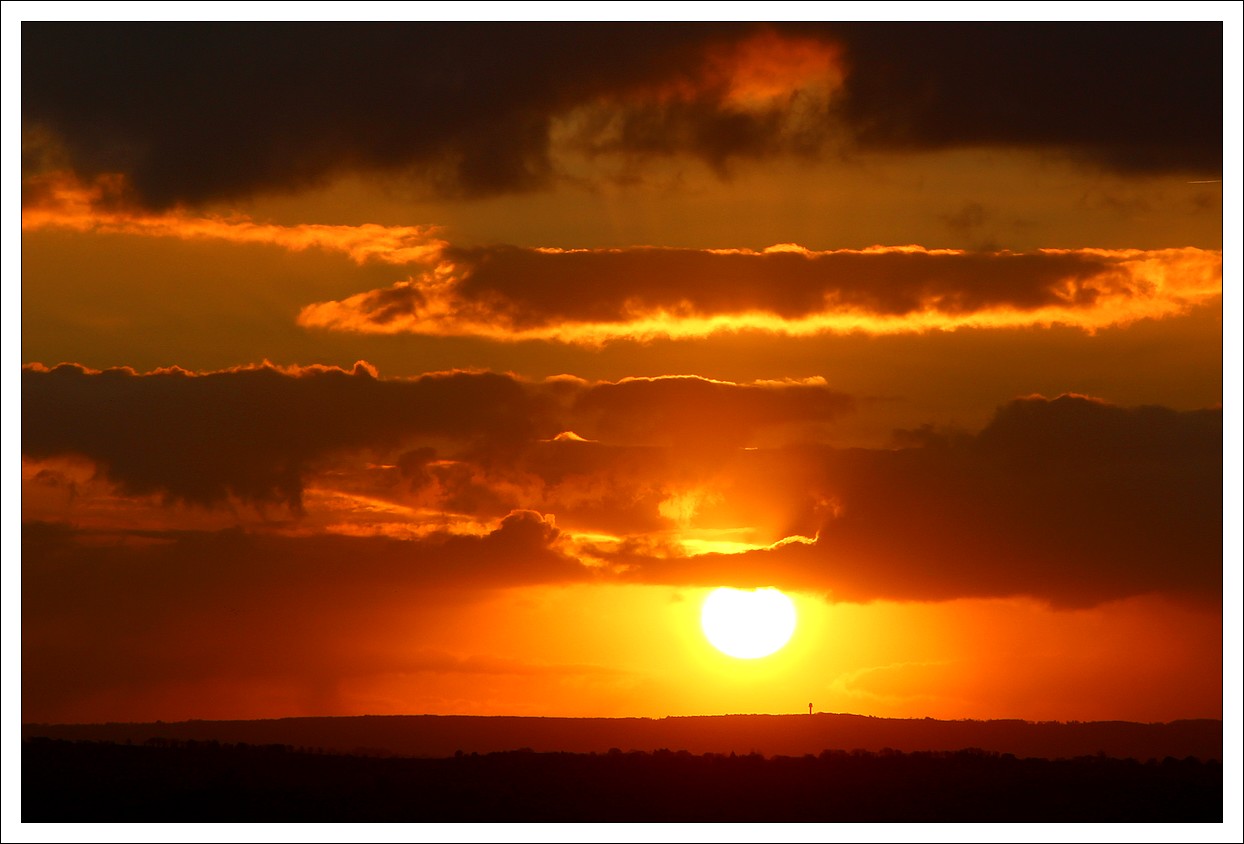 Loprec, Lever du Soleil