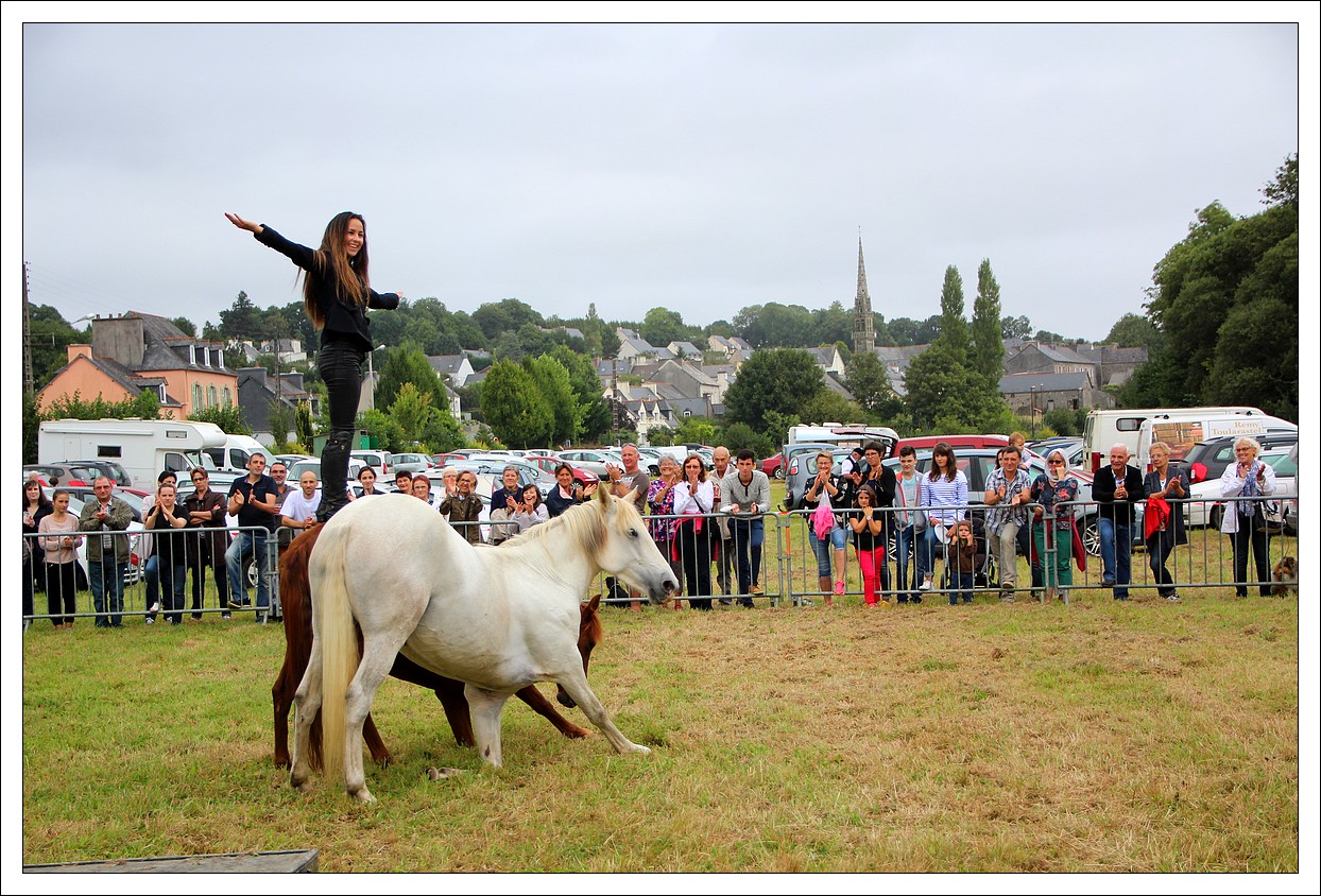 Loprec - La Fte du Village - Spectacle questre