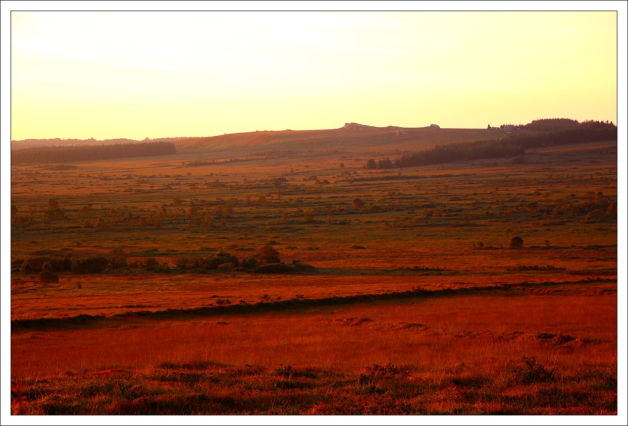 Lever de Soleil sur les Monts d'Arre